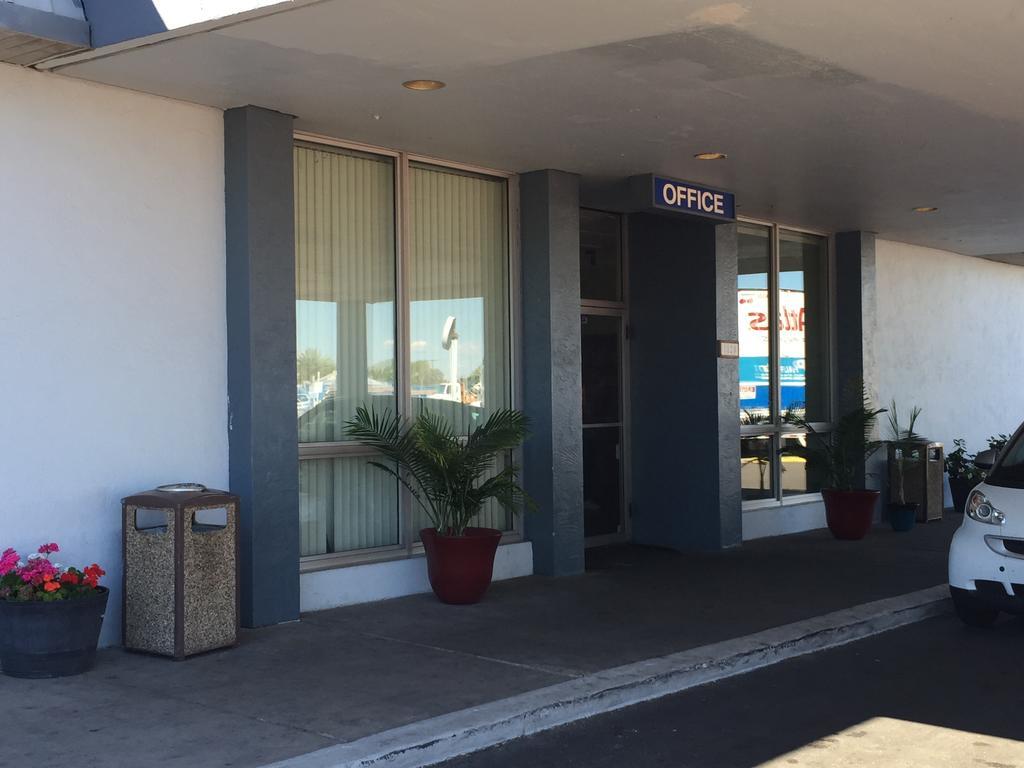 Ez 8 Motel Airporter Phoenix Exteriér fotografie